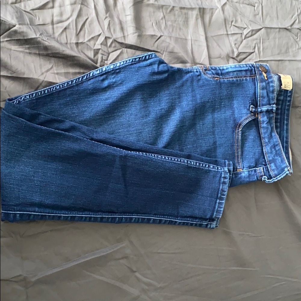 Low rise super skinny hollister jeans 32 by 30